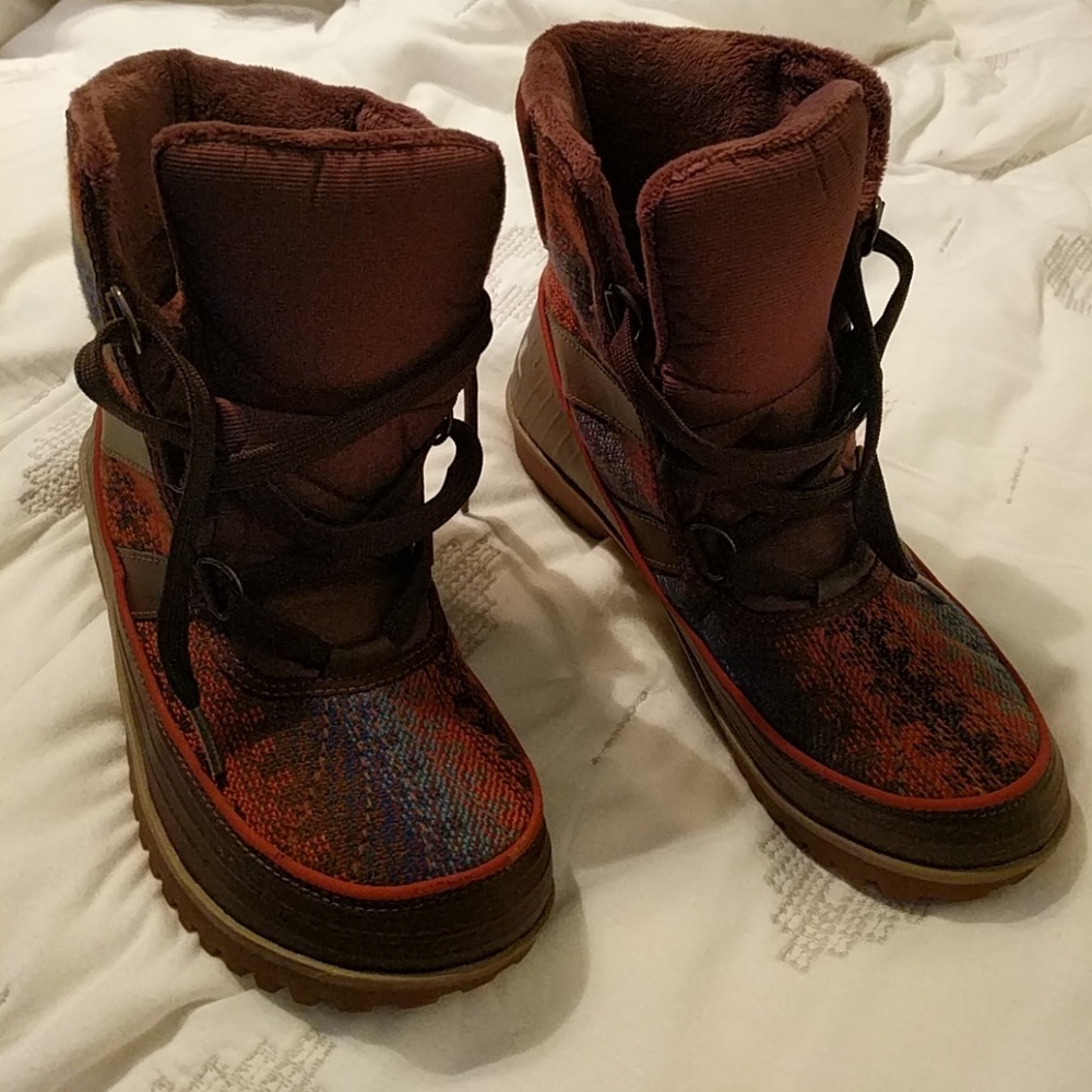 SOREL TIVOLI II BOOTS WATERPROOF SZ 9
